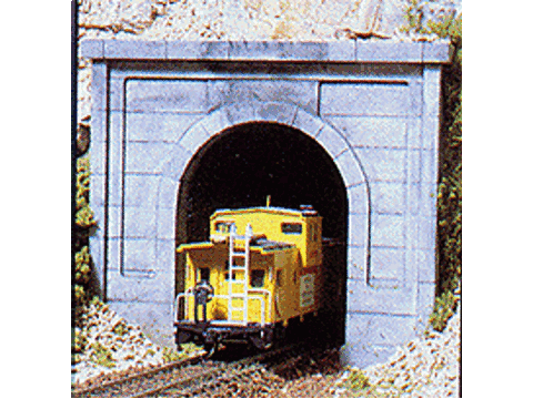 HO Single-Track Concrete Tunnel Portal -- Unpainted
