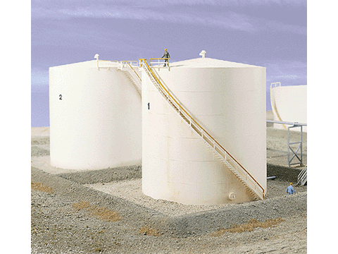 HO Tall Oil Storage Tank w/Berm -- Kit - Tank: 6" Diameter x 6-1/4" Tall 15.2 x 15.9cm