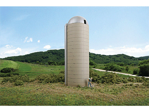 HO Concrete-Style Silo -- Kit - 1-5/8" x 5-1/2" 42 x 142cm
