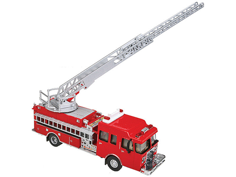 949-13801 HO Heavy-Duty Fire Dept. Ladder Truck - Assembled -- Red