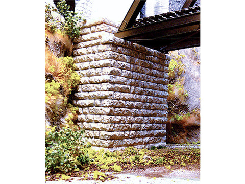 HO Single-Track Deep-Cut Stone Bridge Abutment -- 3-1/2 x 1-3/4 x 4-1/2" 8.9 x 4.5 x 11.4cm
